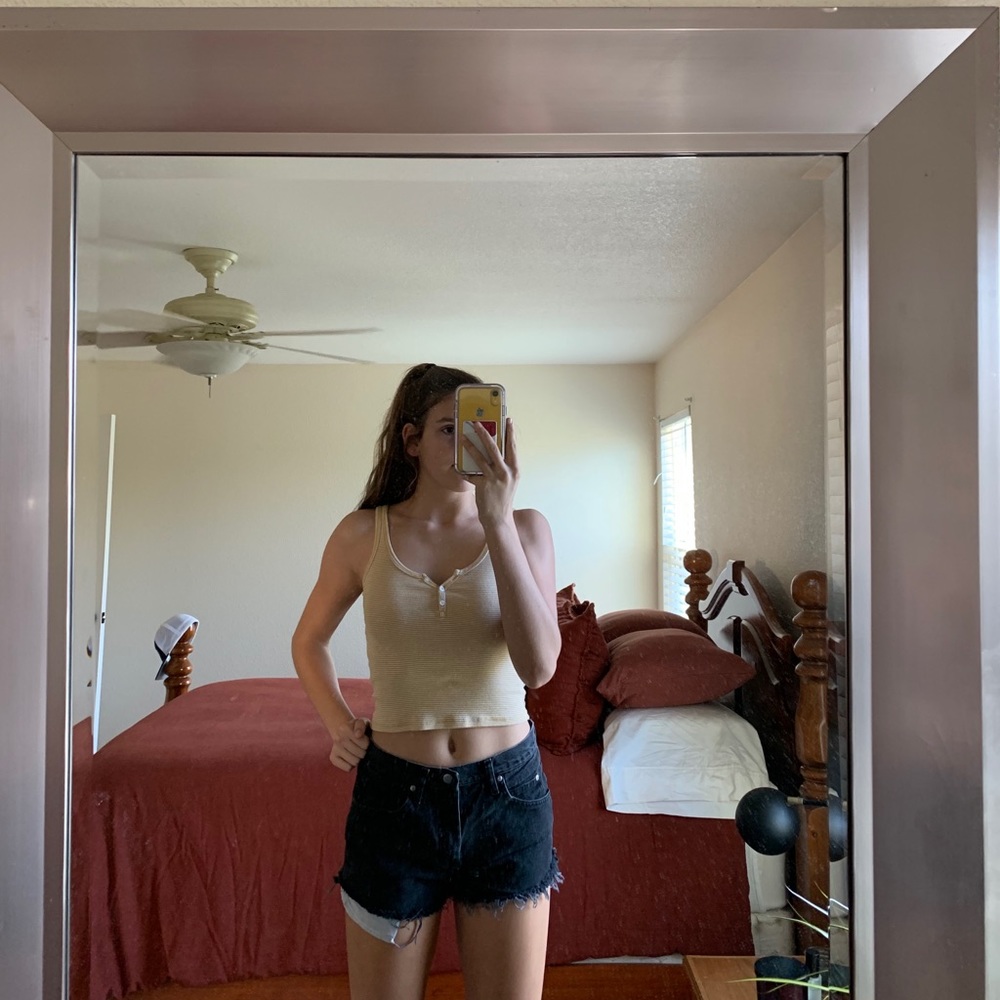 BRANDY MELVILLE TANK TOP